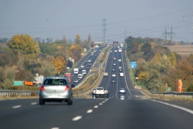 Baleset miatt teljes útzár az M1-es autópályát a 32-es kilométernél